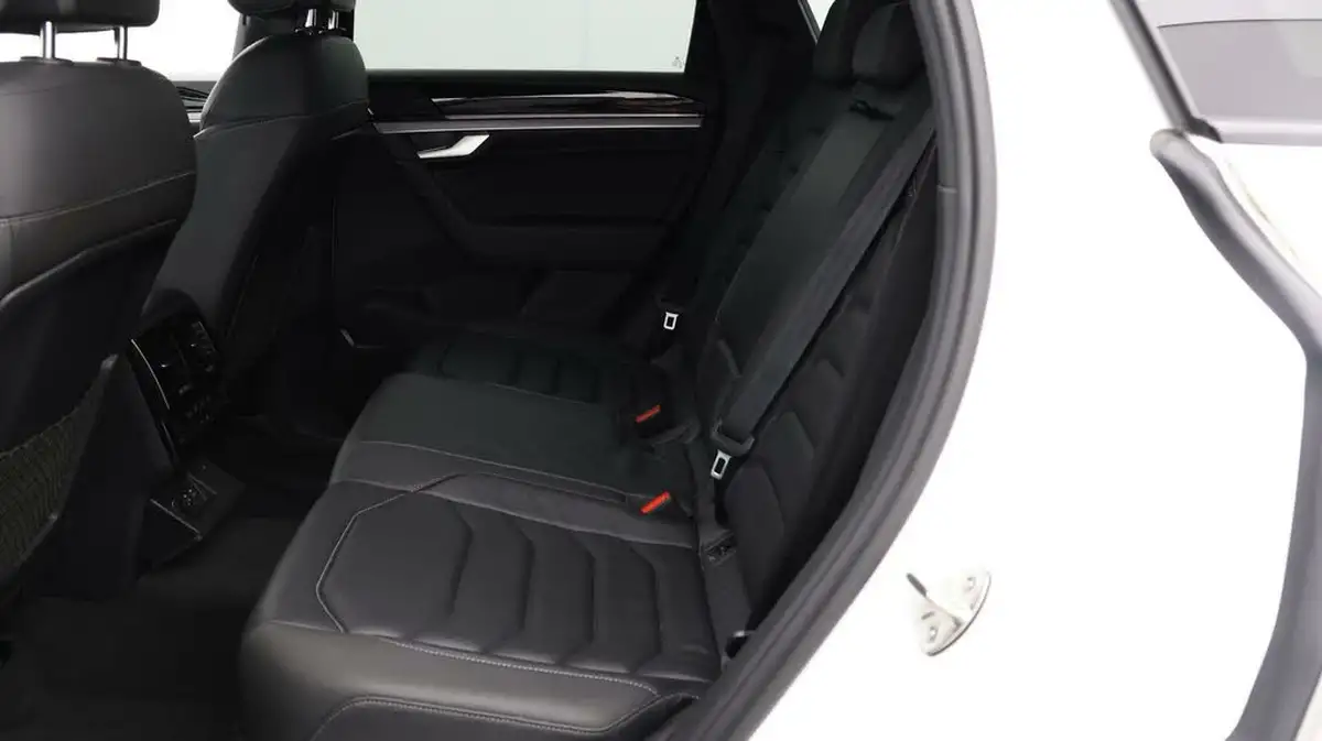 2021-volkswagen-touareg-30tdi-black-edition-286ps-big-15