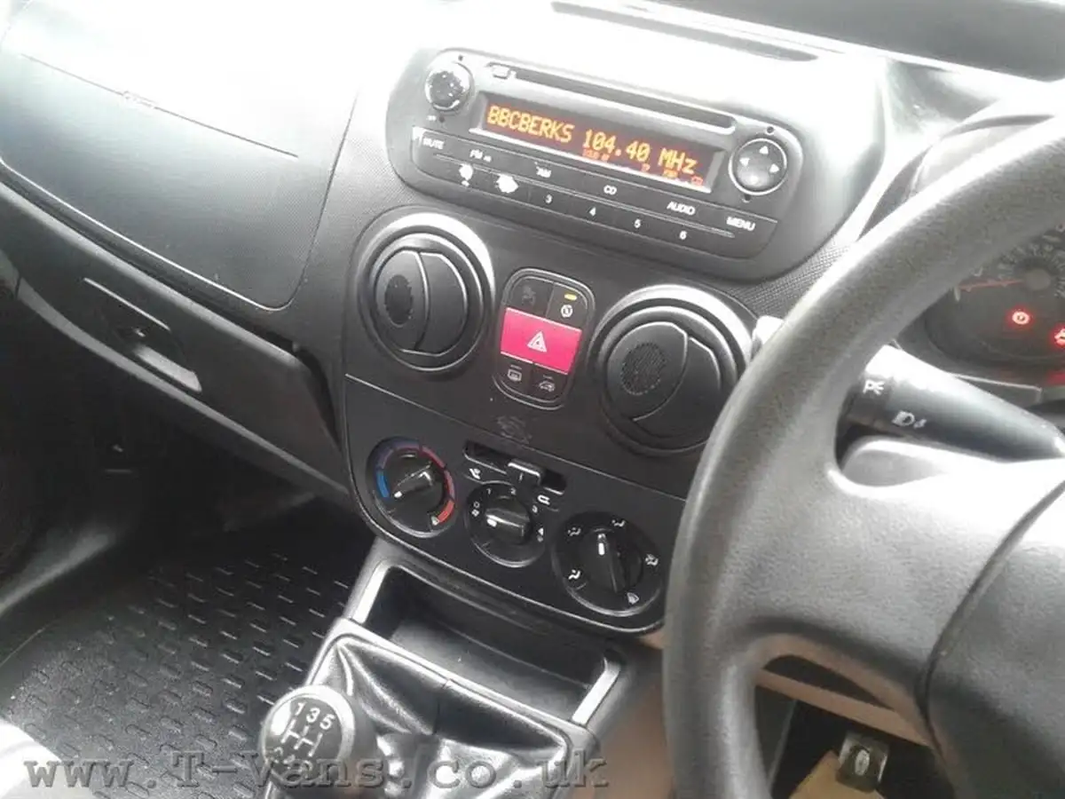 2015-fiat-fiorino-13jtd-cargo-sx-big-8