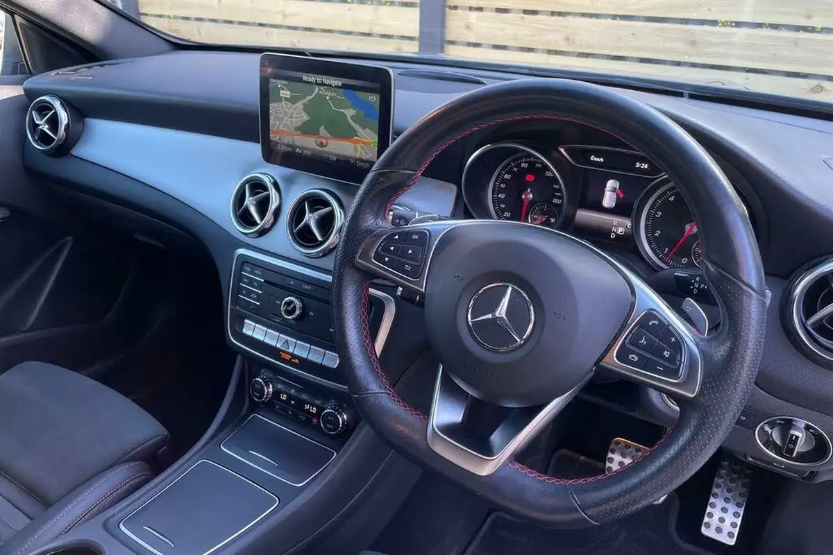 2019-mercedes-benz-gla-class-16-gla-200-amg-line-premiumss-7g-dct-big-25