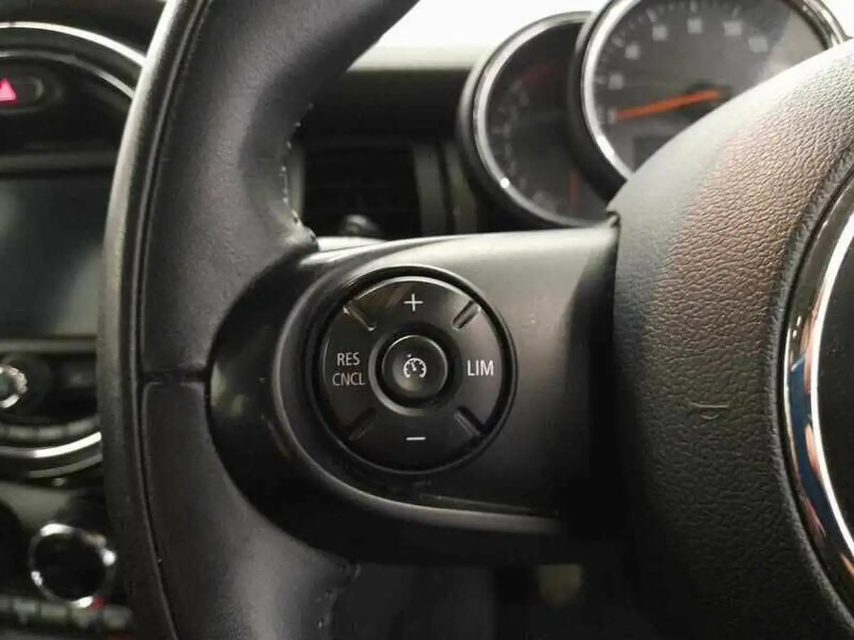 2018-mini-cooper-15-cooper-series-ii-ss-hatchback-5d-big-21