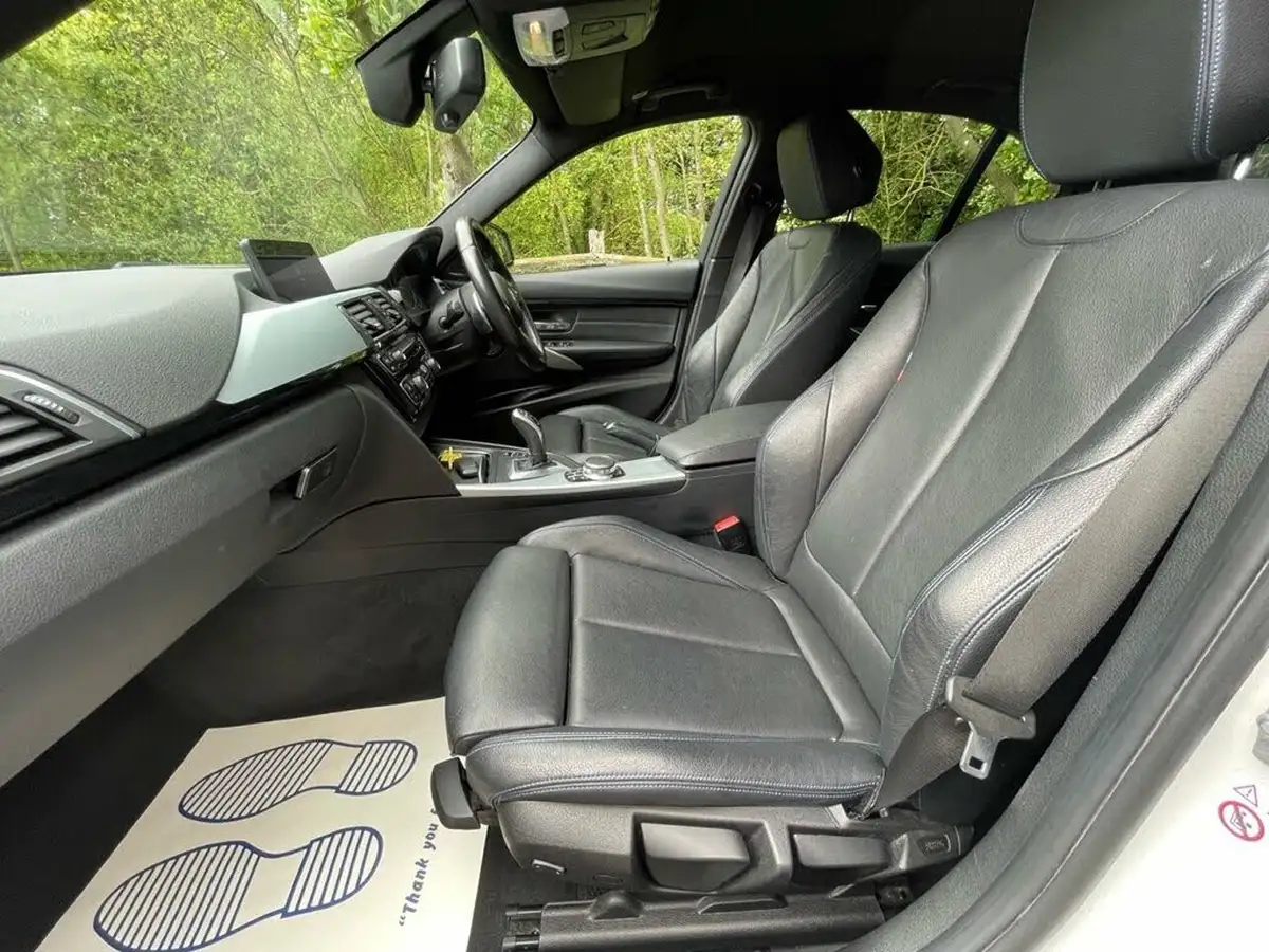 2017-bmw-3-series-20-330i-m-sport-saloon-4d-auto-big-24