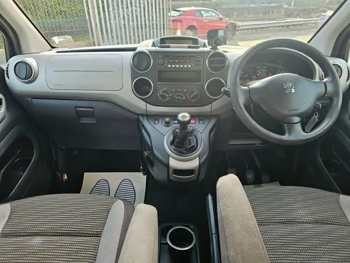 2011-peugeot-partner-16td-tepee-outdoor-92-big-13