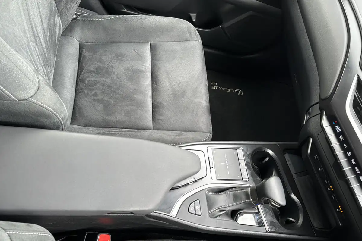 2020-lexus-ux-250h-20-ux-premium-pack-with-navigation-big-39