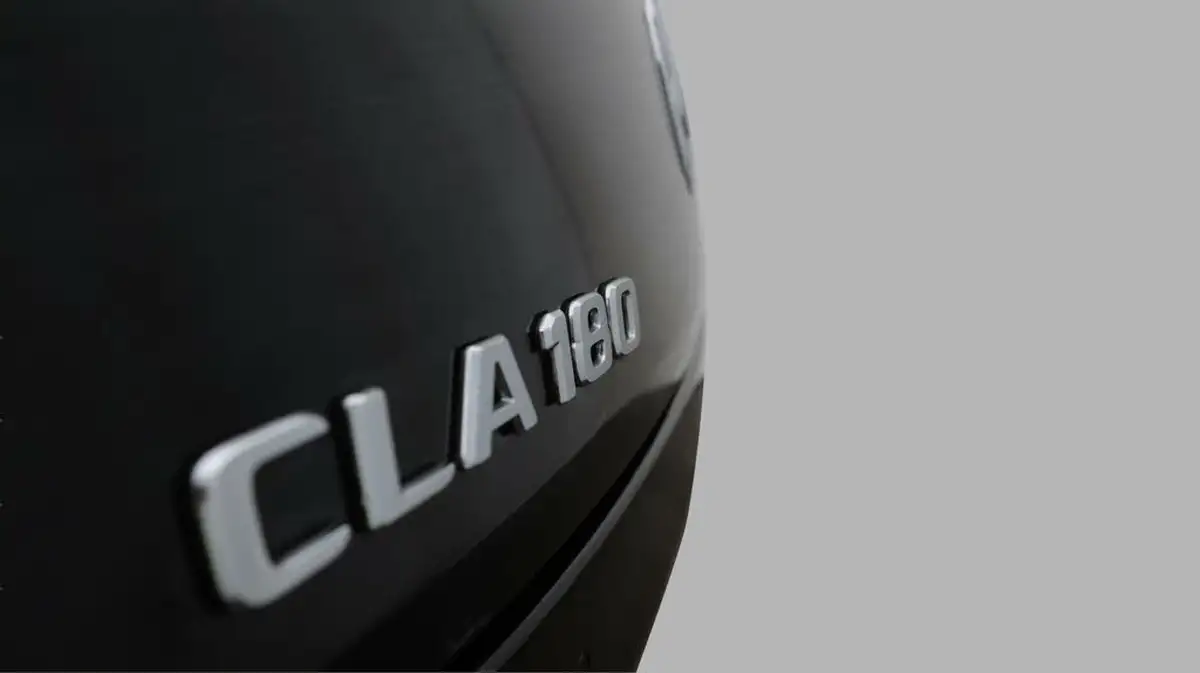 2020-mercedes-benz-cla-13-cla-180-amg-line-premium-plus-coupe-4d-big-21