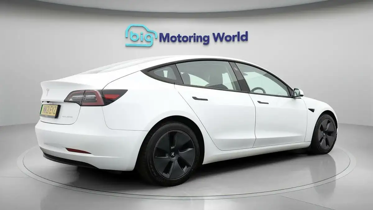 2021-tesla-model-3-e-long-range-4x4-big-6