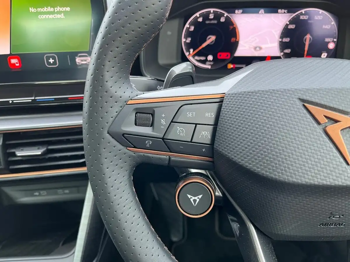 2024-cupra-leon-nf-20-tsi-vz3-design-edition-300ps-hatchback-big-24