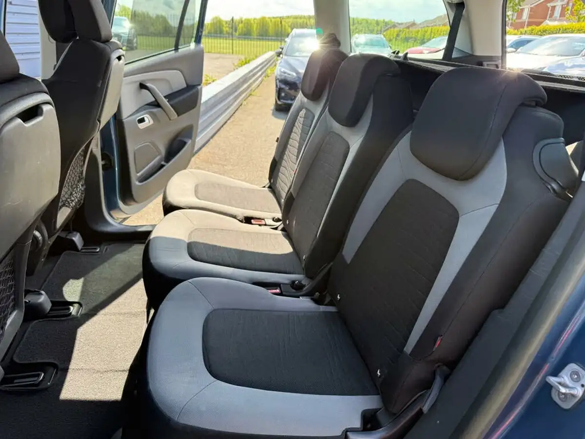 2014-citroen-grand-c4-picasso-16e-hdi-exclusive-big-24