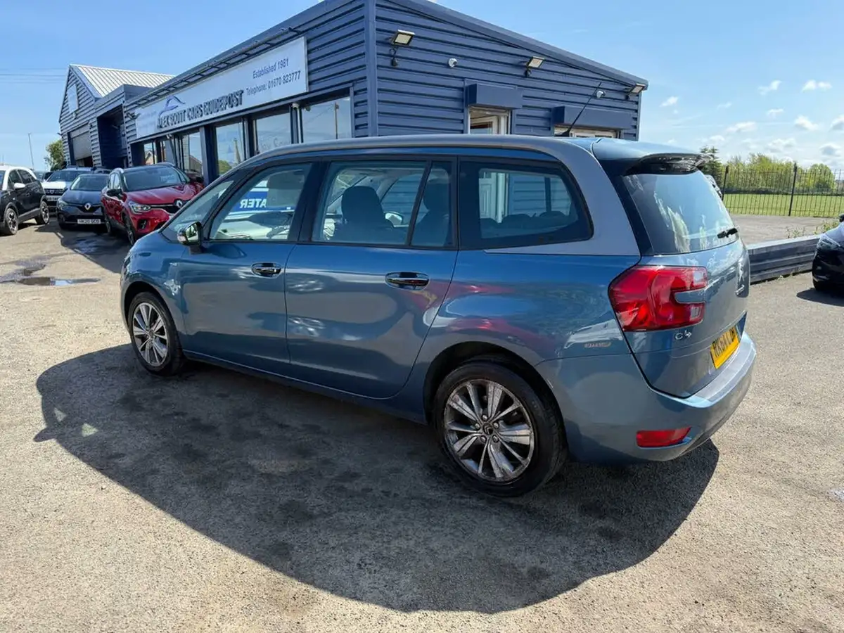 2014-citroen-grand-c4-picasso-16e-hdi-exclusive-big-4