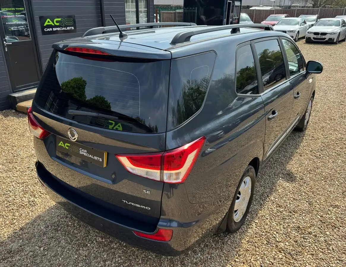 2017-kgm-ssangyong-turismo-22td-se-big-13