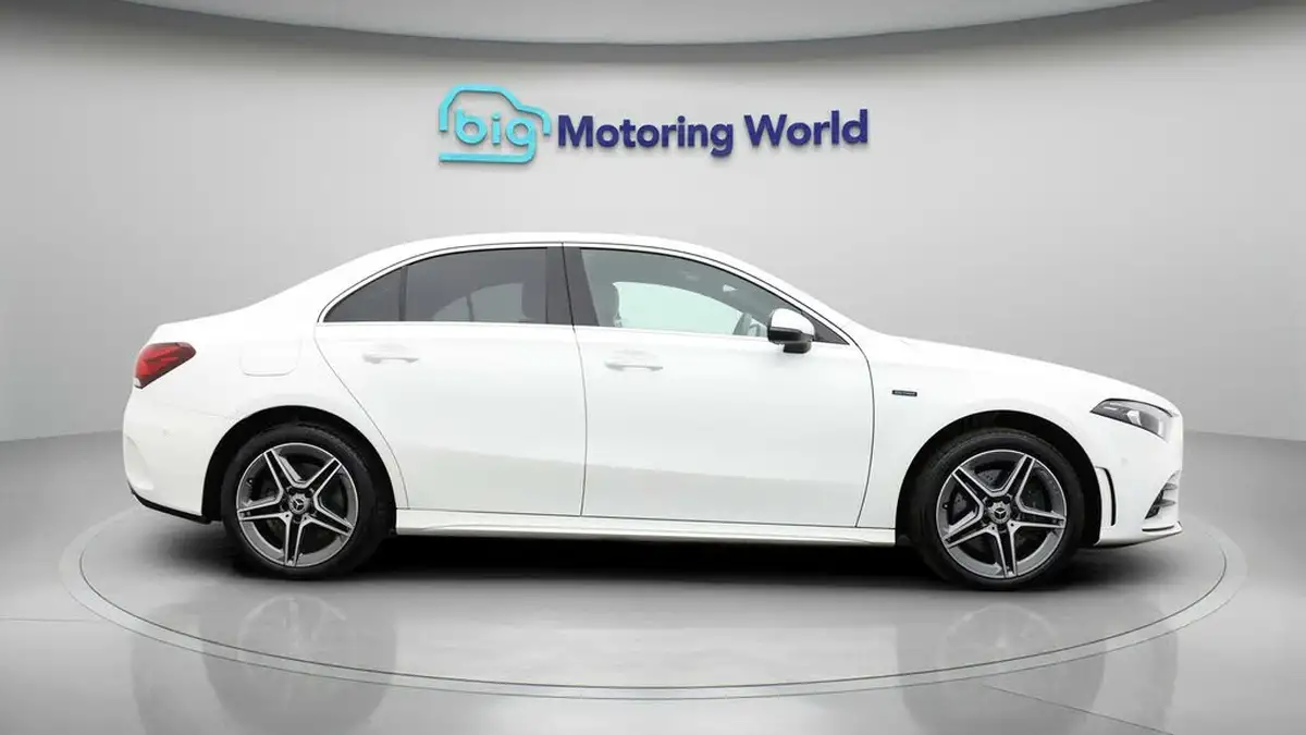 2021-mercedes-benz-a-class-13-a250e-amg-line-premium-saloon-4d-big-7