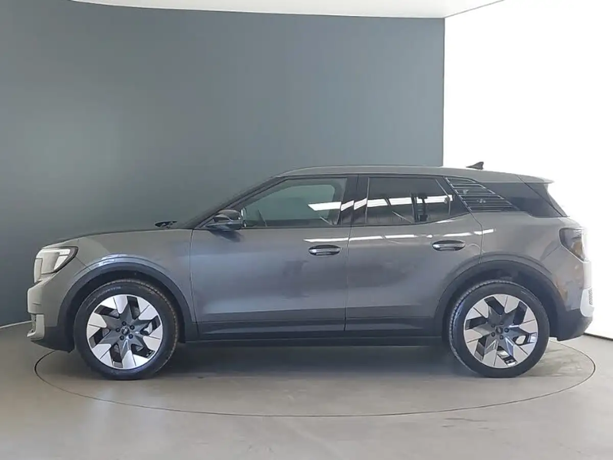 2024-ford-explorer-e-premium-286ps-77kwh-big-3