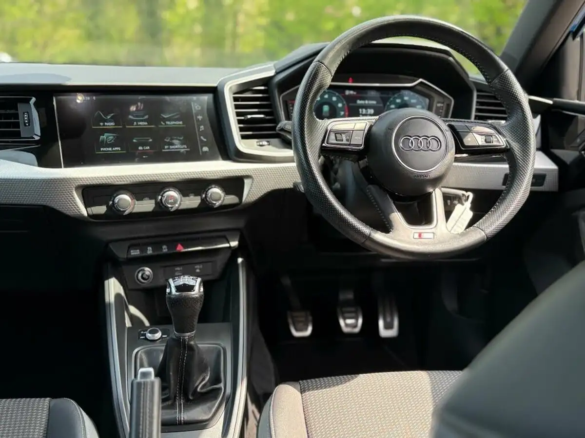 2019-audi-a1-10-30-tfsi-s-line-ss-big-2