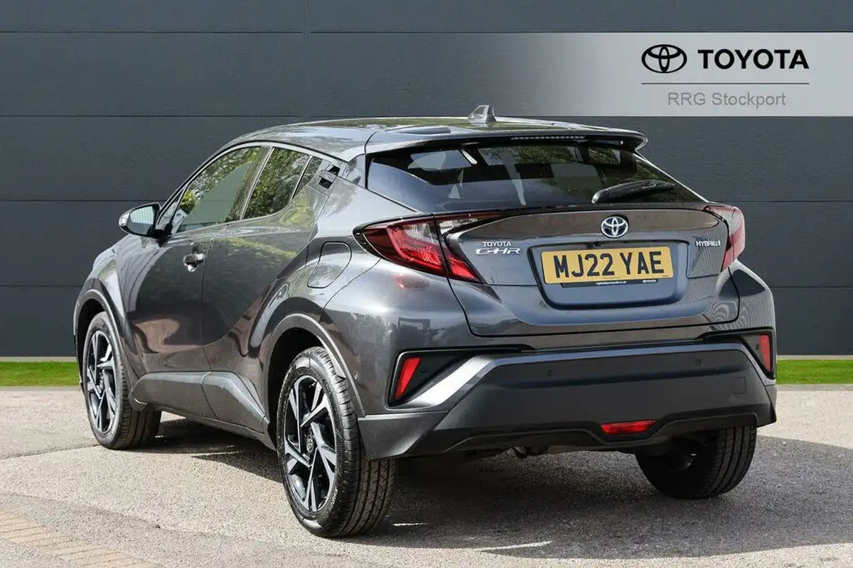 2022-toyota-c-hr-18-vvt-i-design-big-3