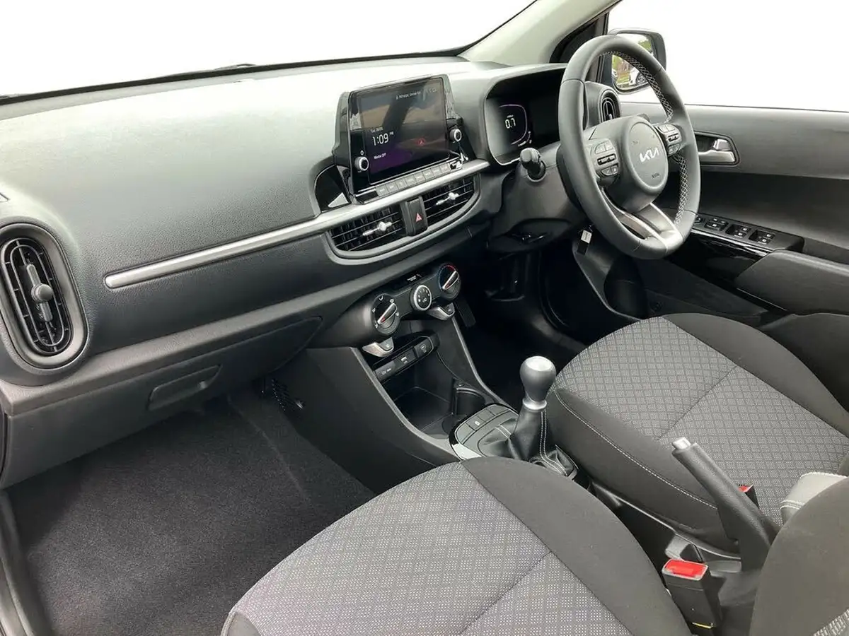 2025-kia-picanto-10-2-big-5