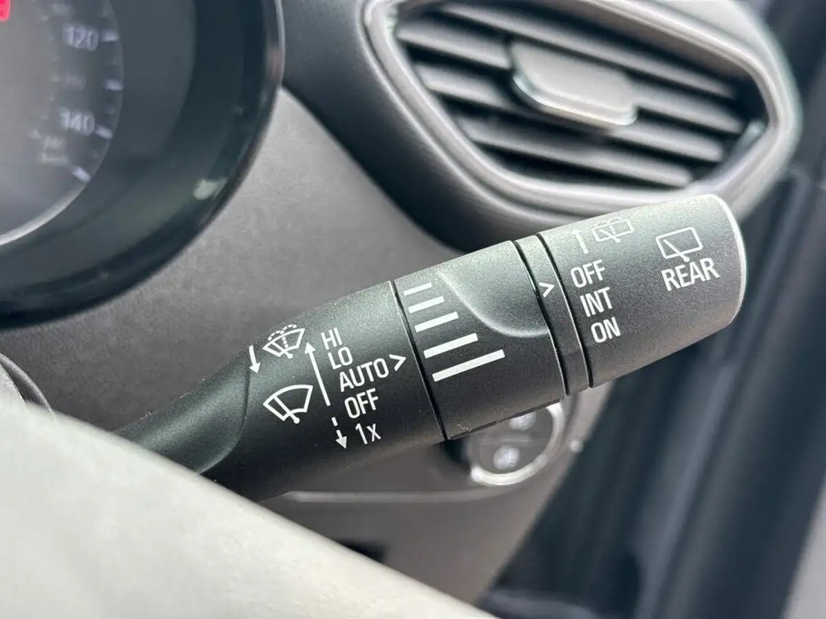 2021-vauxhall-crossland-12-sri-nav-130ps-big-21