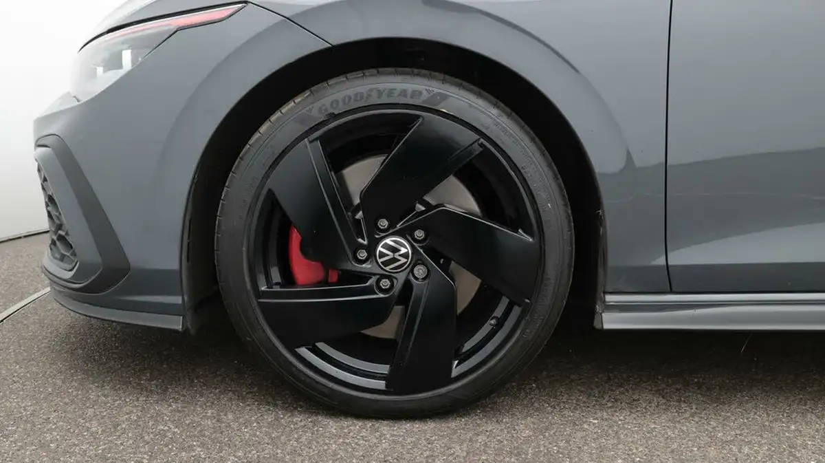 2021-volkswagen-golf-20-tsi-gti-dsg-big-18