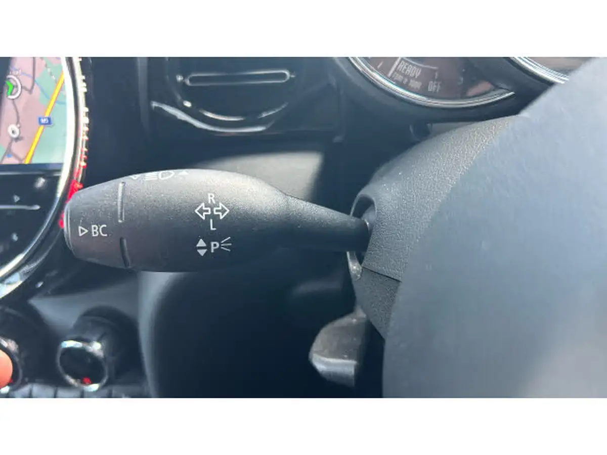 2021-mini-cooper-15-one-classic-5d-big-24
