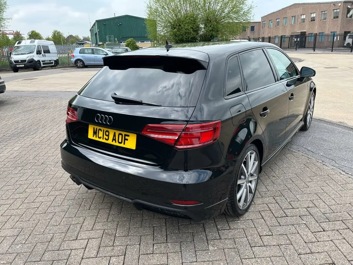 2019-audi-a3-15-35-tfsi-black-edition-cod-ss-sportback-5d-big-5