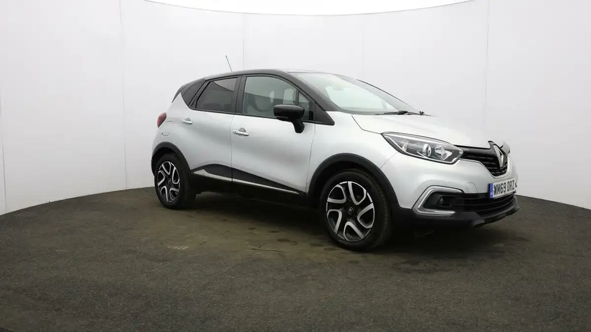2020-renault-captur-09-tce-iconic-big-0