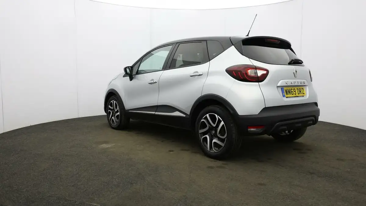 2020-renault-captur-09-tce-iconic-big-45