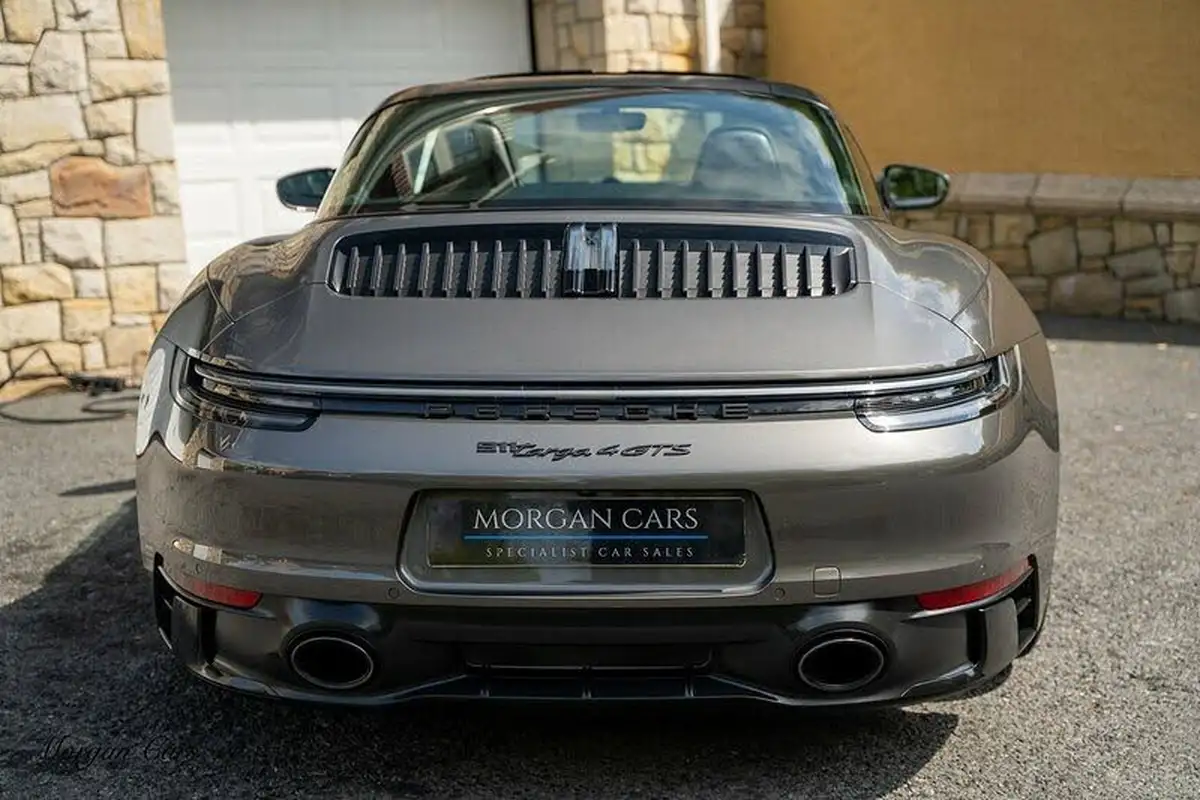 2022-porsche-911-30-targa-4-gts-pdk-big-12