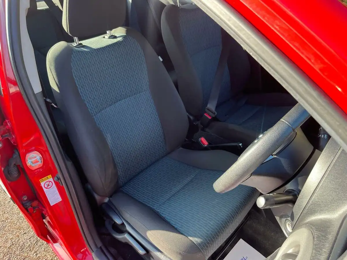 2012-toyota-yaris-10-tr-touch-go-5d-big-21