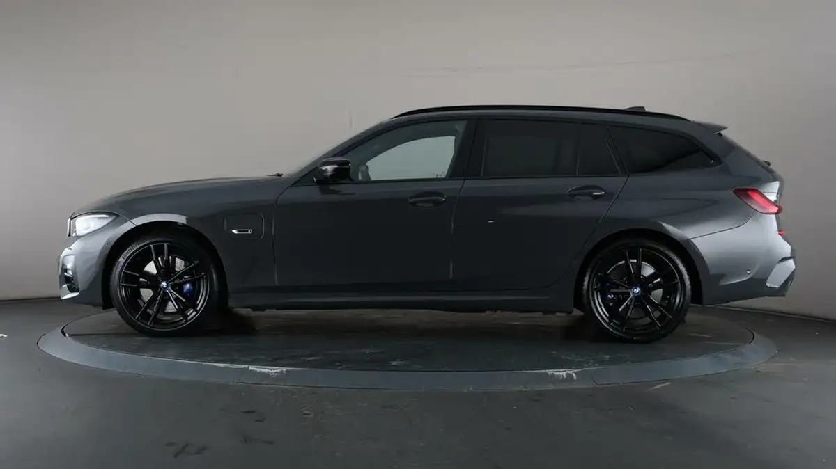 2022-bmw-3-series-20-330e-m-sport-pro-edition-touring-5d-big-29