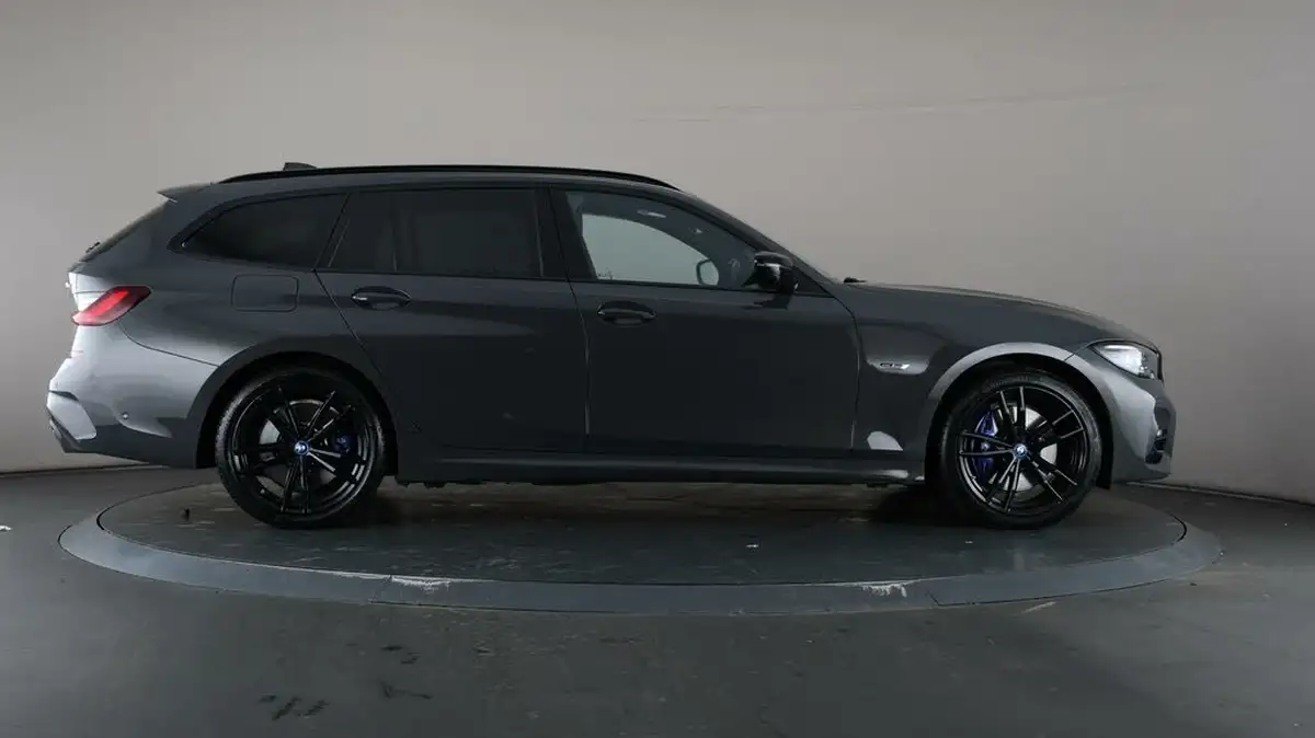 2022-bmw-3-series-20-330e-m-sport-pro-edition-touring-5d-big-53