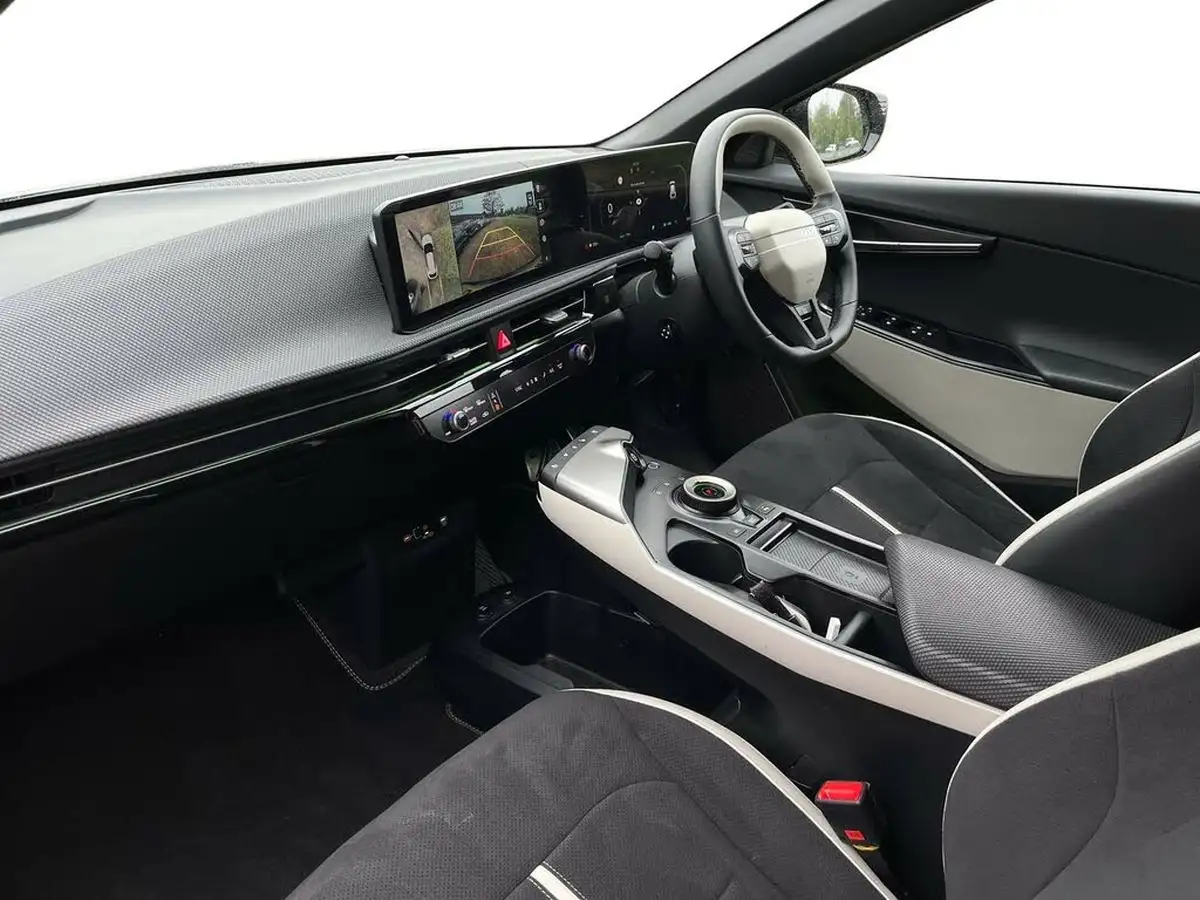 2025-kia-ev6-e-gt-line-s-320bhp-awd-840kwh-heat-pump-big-12