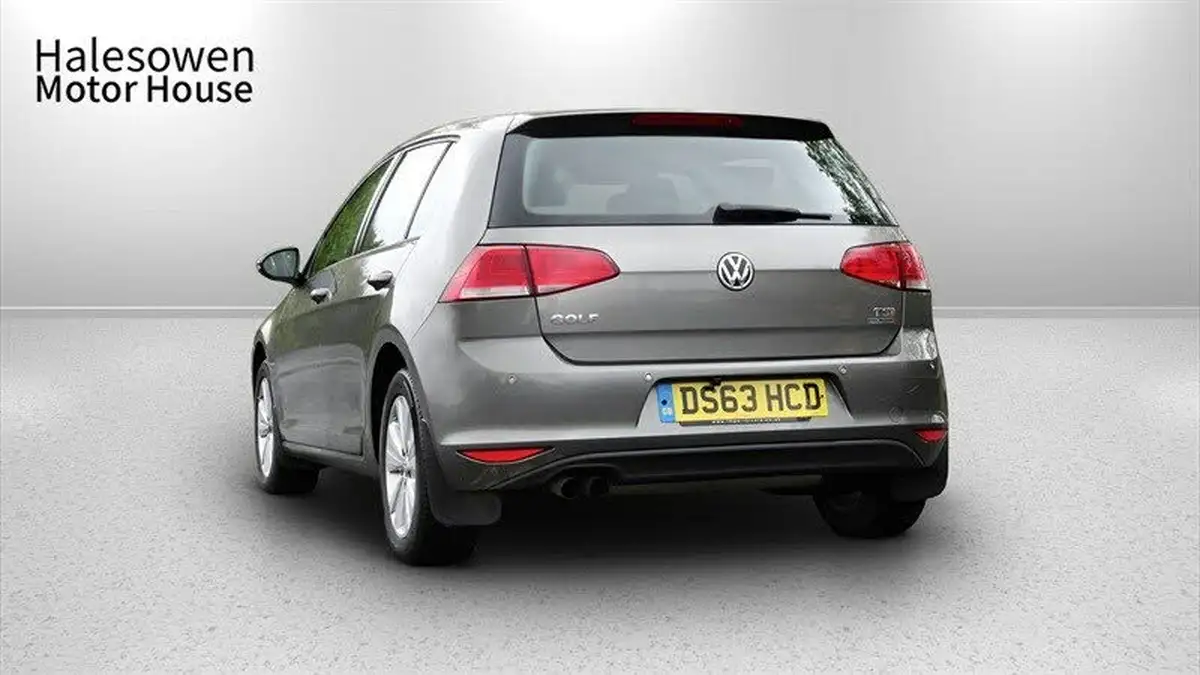 2013-volkswagen-golf-14-se-ss-hatchback-5d-1395cc-dsg-big-3