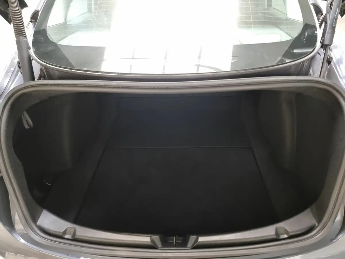 2022-tesla-model-3-e-performance-big-35