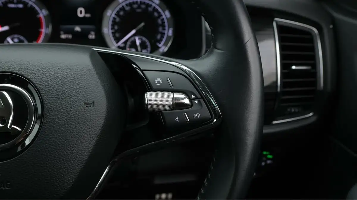 2020-skoda-kodiaq-15-tsi-se-l-dsg-big-25
