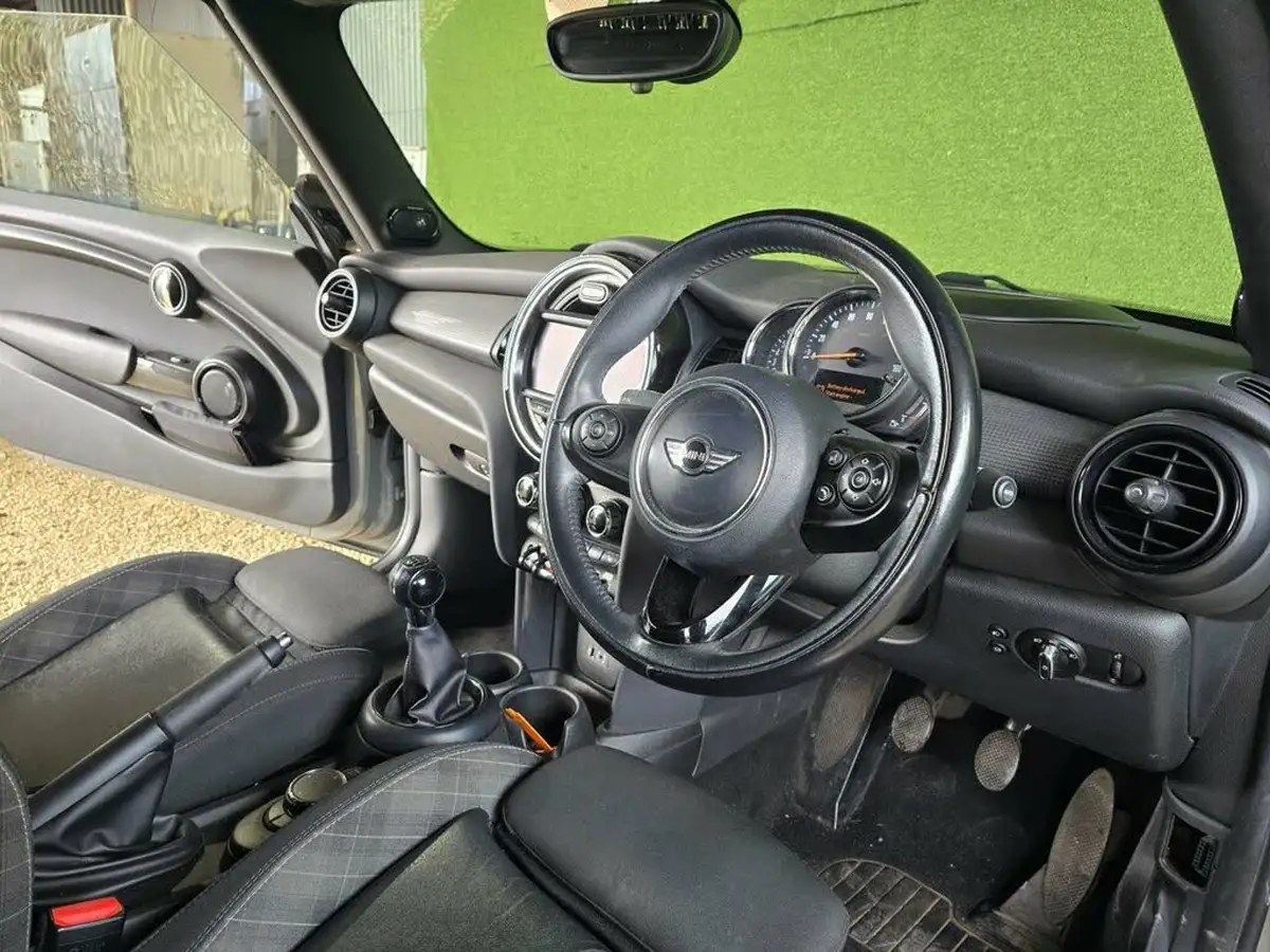 2017-mini-cooper-15-cooper-ss-convertible-2d-big-32