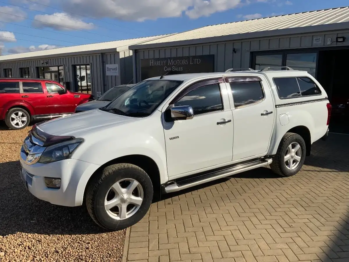 2013-isuzu-d-max-25td-yukon-big-4