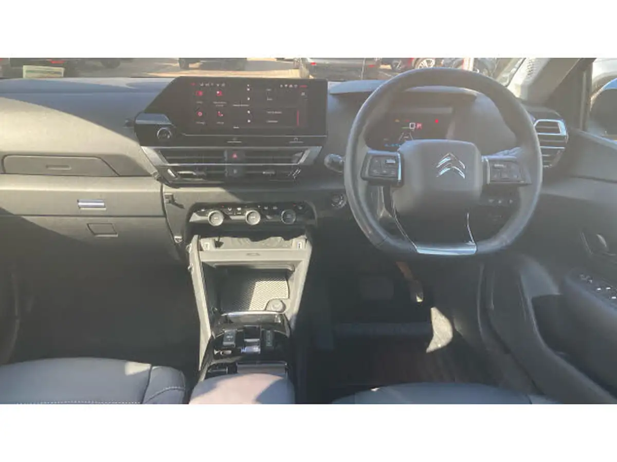 2024-citroen-c4-e-e-series-156ps-54kwh-big-9