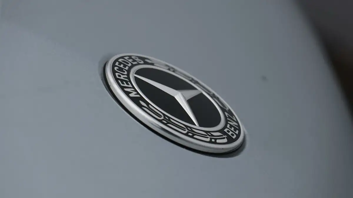2022-mercedes-benz-c-class-15-c200-amg-line-204ps-saloon-4d-1496cc-big-22