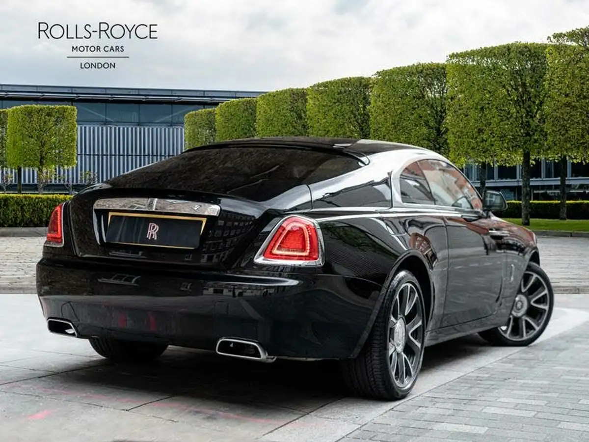 2021-rolls-royce-wraith-66-big-1