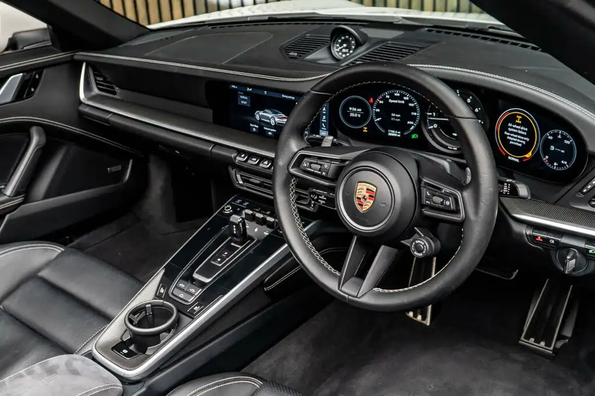 2020-porsche-911-30-carrera-4s-cabriolet-pdk-big-23