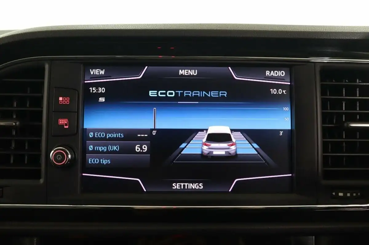 2019-seat-leon-20-tsi-fr-sport-hatchback-big-37