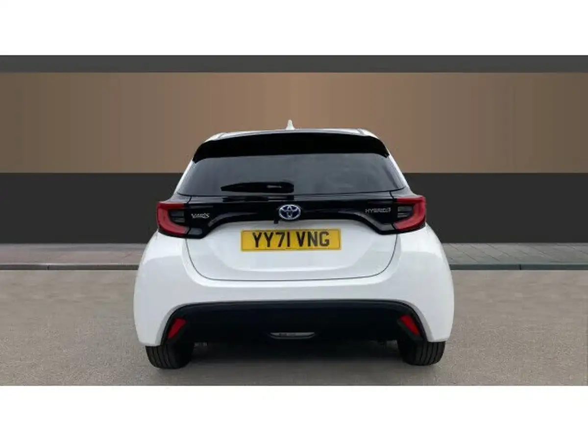 2022-toyota-yaris-15-vvt-i-design-big-5