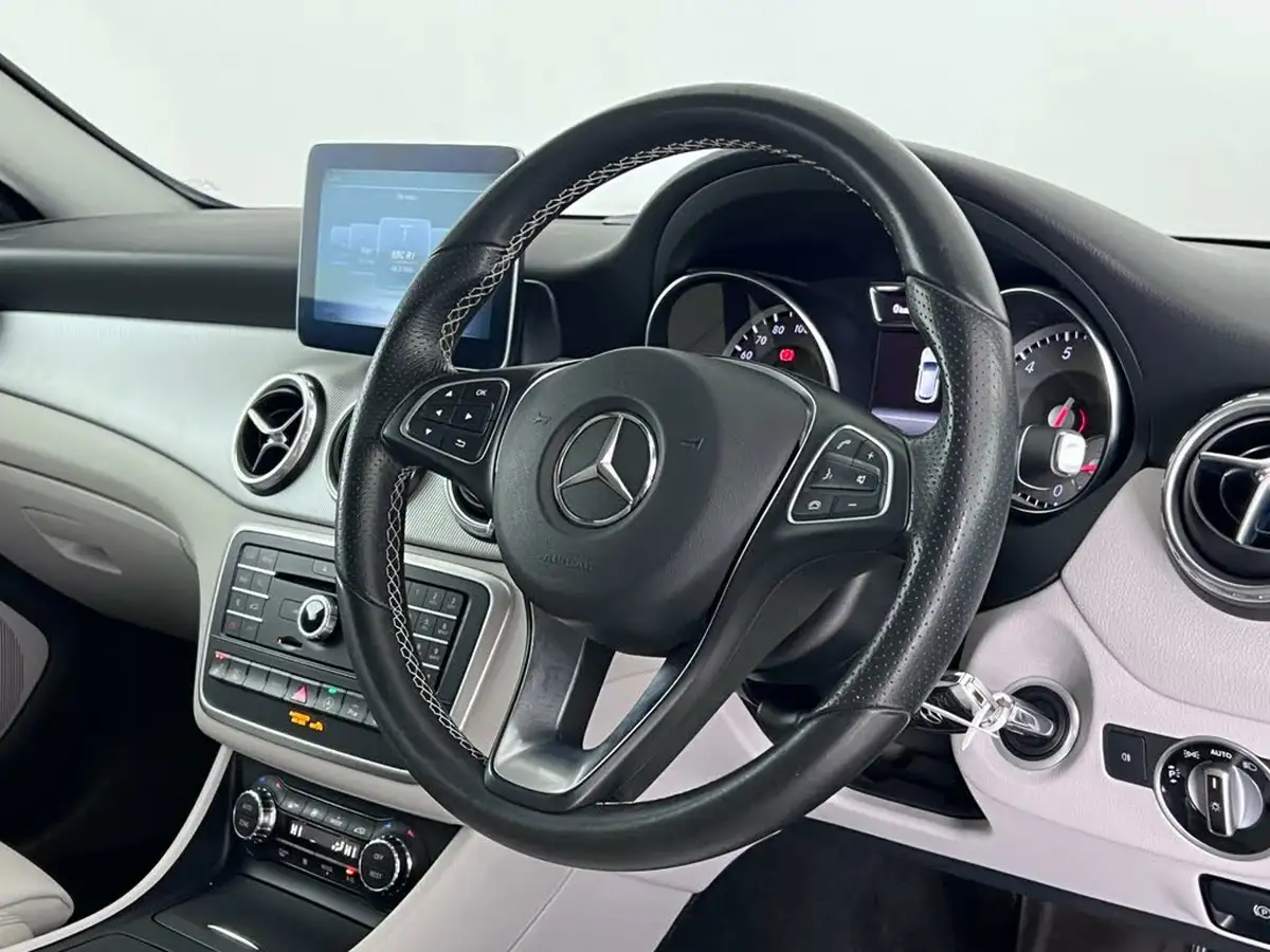 2016-mercedes-benz-gla-class-20-gla-250-sport-premiumss-7g-dct-big-19