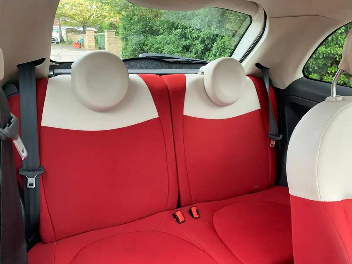 2011-fiat-500-12-lounge-big-11