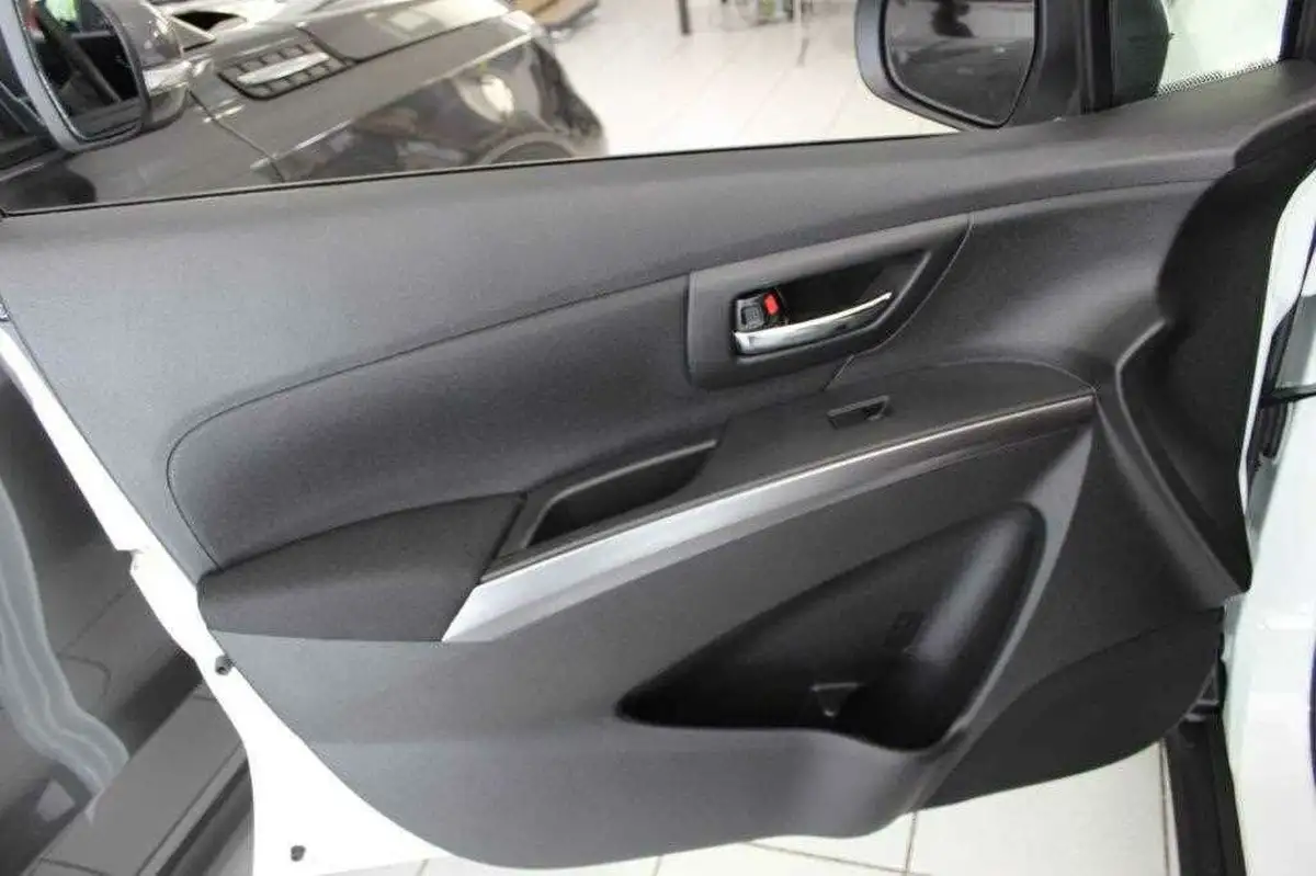 2025-suzuki-s-cross-14-boosterjet-motion-big-23
