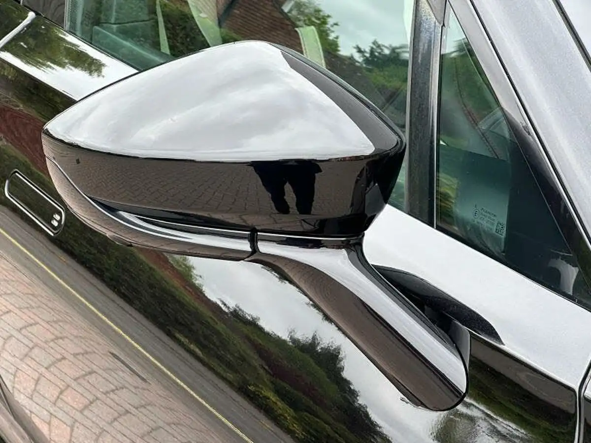 2023-aston-martin-dbx-40-v8-big-26
