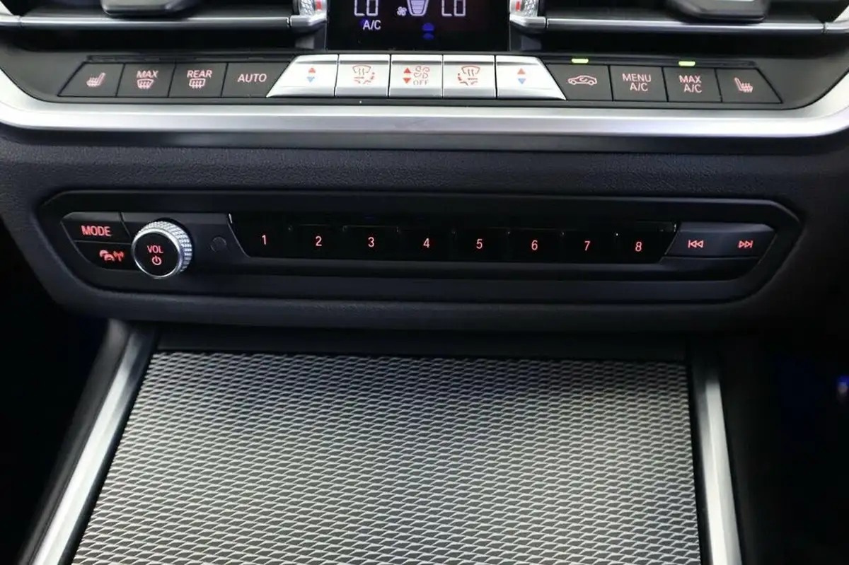 2021-bmw-3-series-20-320i-m-sport-saloon-4d-big-57