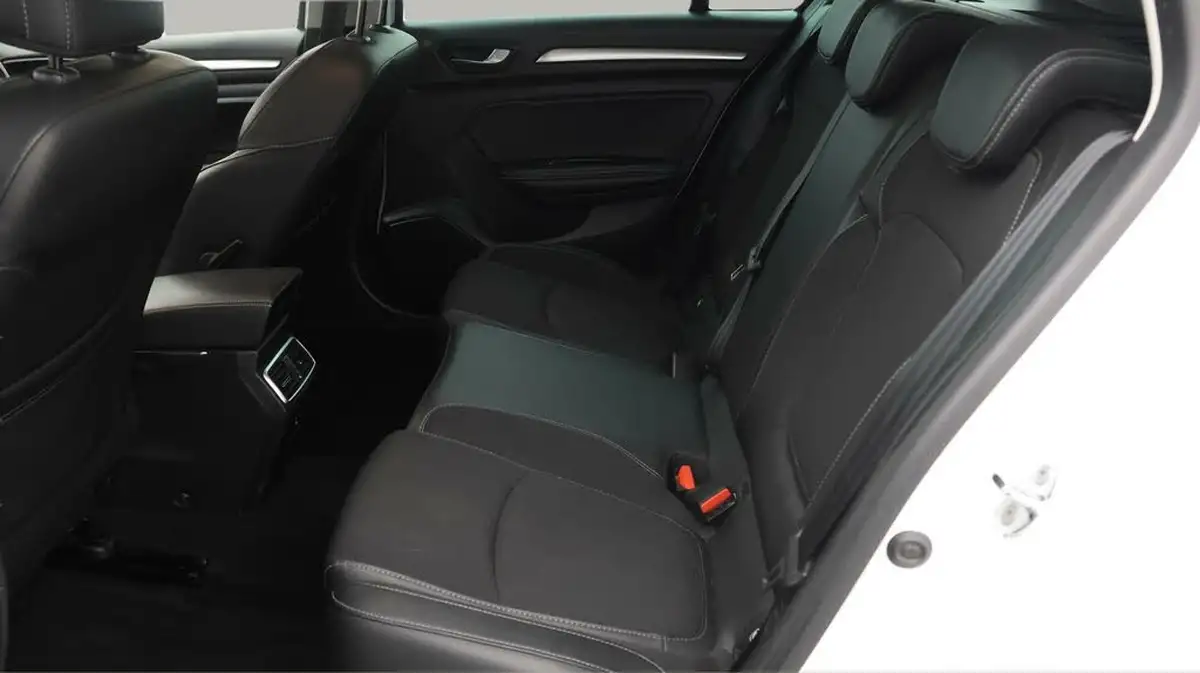 2021-renault-megane-15dci-iconic-sport-tourer-big-15