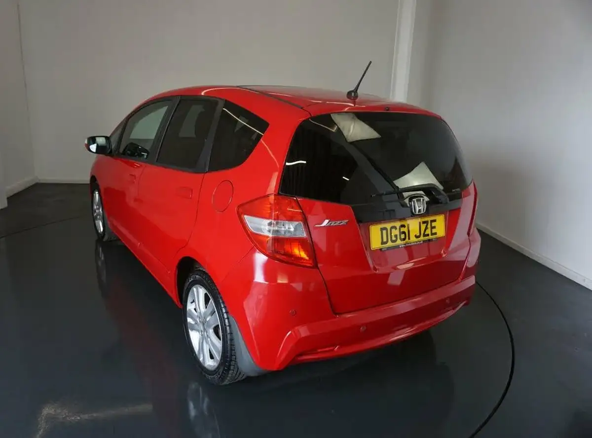 2011-honda-jazz-14-ex-big-6