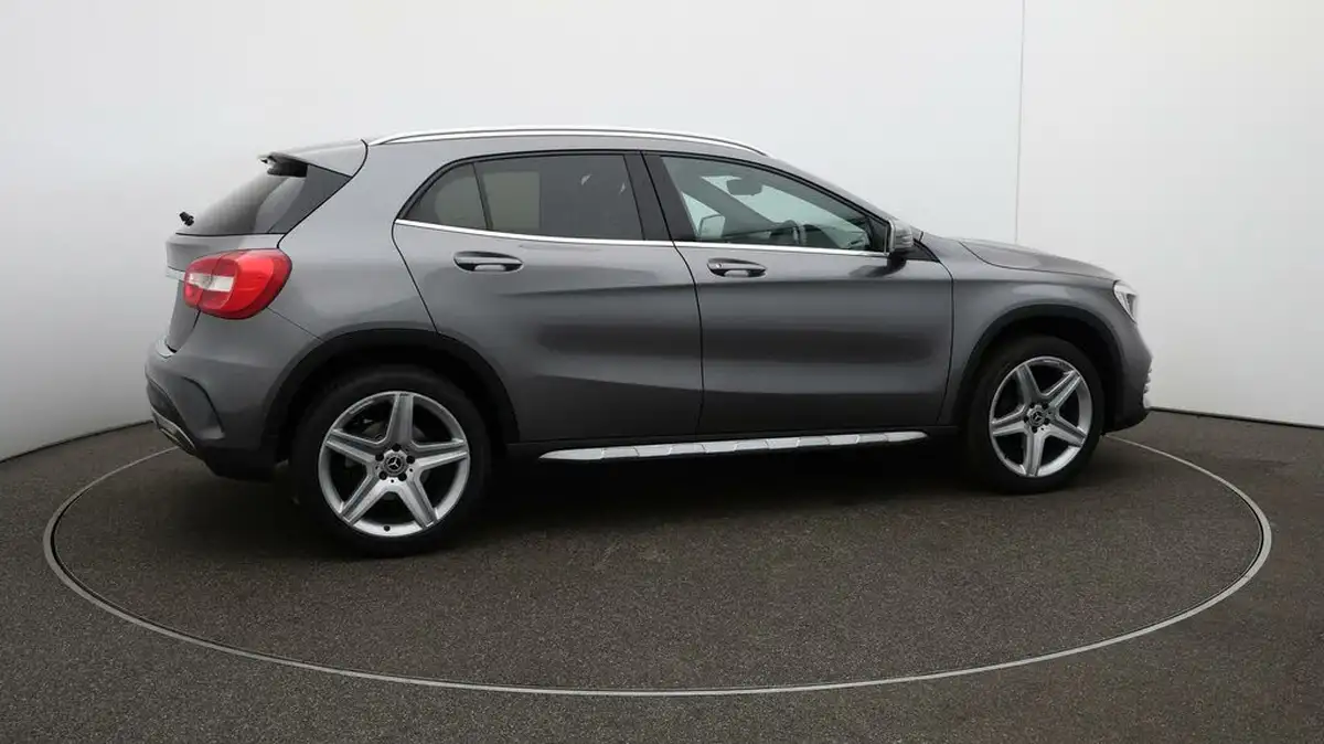 2018-mercedes-benz-gla-class-16-gla-200-amg-line-154bhp-big-41
