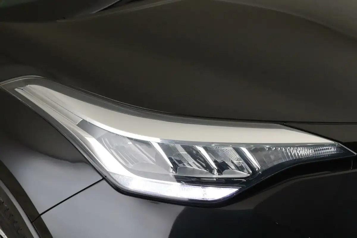 2021-toyota-c-hr-18-vvt-i-icon-big-6