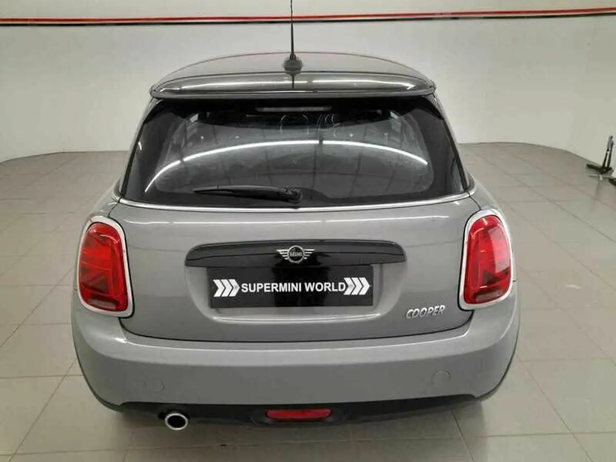 2019-mini-cooper-15-cooper-classic-hatchback-3d-big-7